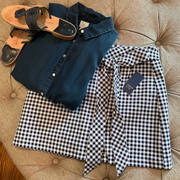 🎉HP🎉…Crown & Ivy Gingham Skort - Picture 4 of 8